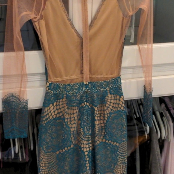 Dress - Picture 2 of 4